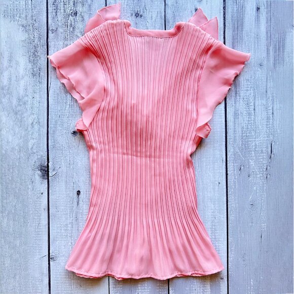 Sunny Leigh Flutter Sleeve Bow Tie Neck Top ๐๐ - Picture 2 of 4